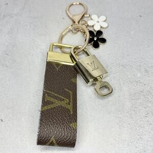 Louis Vuitton Lock & Key Set #454 w/ a Handmade LV Loop Keychain & Flower Charms